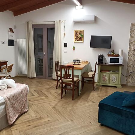 La Casa Di Chia Lägenhet Trepuzzi Exteriör bild